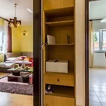 Pula Apartment アパート *