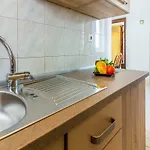 Pula Apartment プーラ