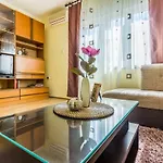 アパート Pula Apartment *