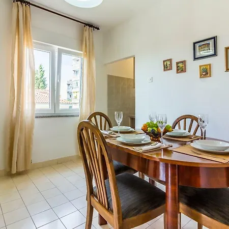 Pula Apartment Daire *