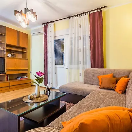 Pula Apartment Daire Pula